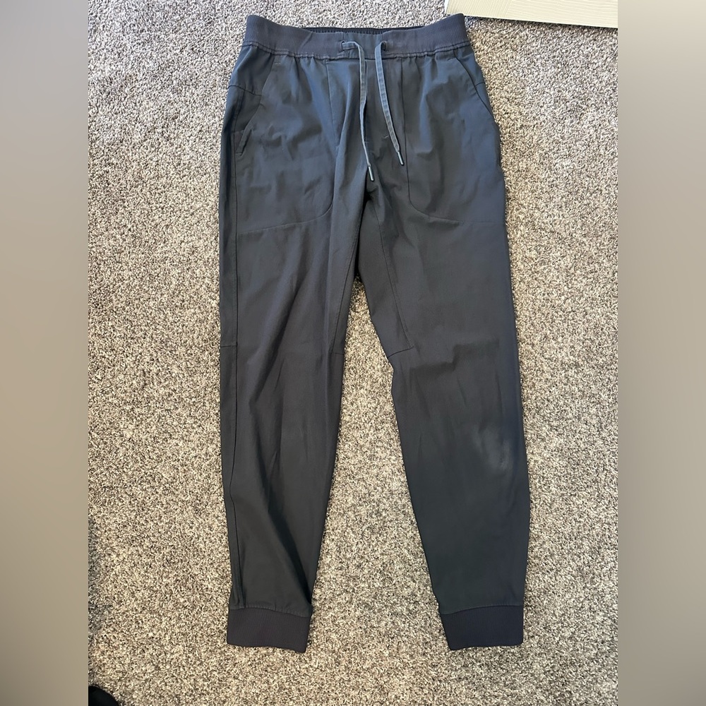 Lulu Lemon Men's Black/Gray Jogger Pants - Drawstring Comfort